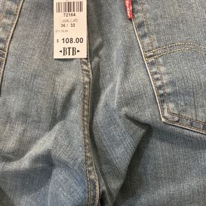 Men’s clothes new.